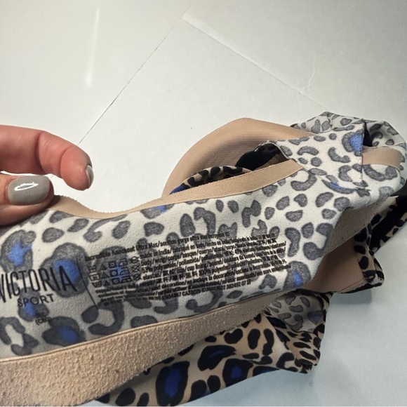 Victoria's Secret Tan and Blue Leopard Sports Bra - Picture 4 of 5